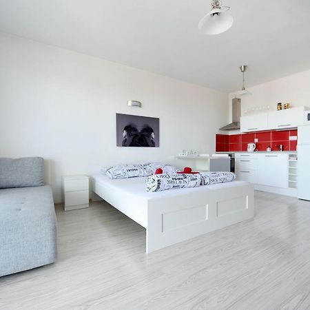 פישטני Apartman Centroom מראה חיצוני תמונה