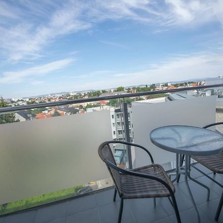 פישטני Apartman Centroom מראה חיצוני תמונה