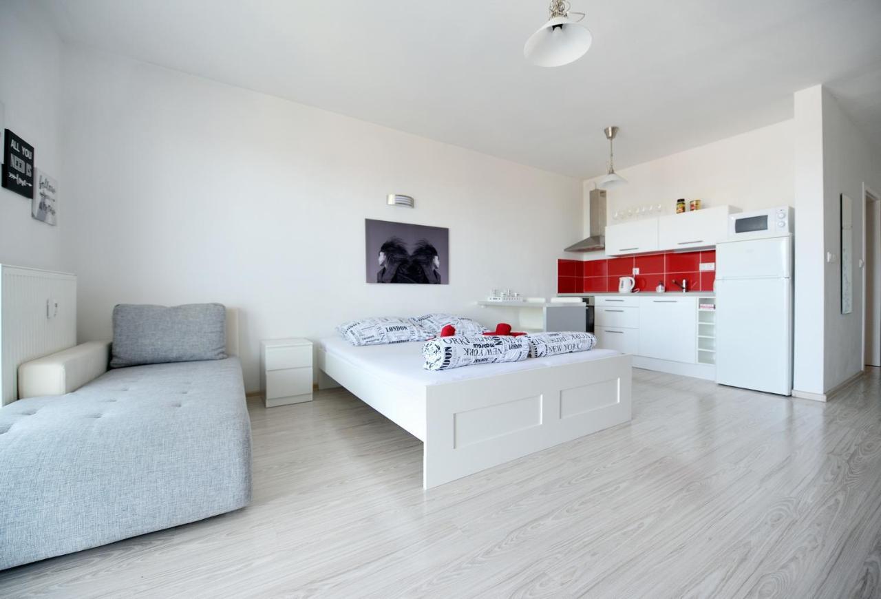 פישטני Apartman Centroom מראה חיצוני תמונה